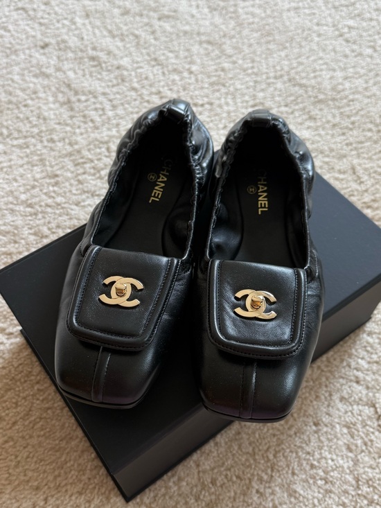 CHANEL Shoes - CHANEL Flats, Size 37